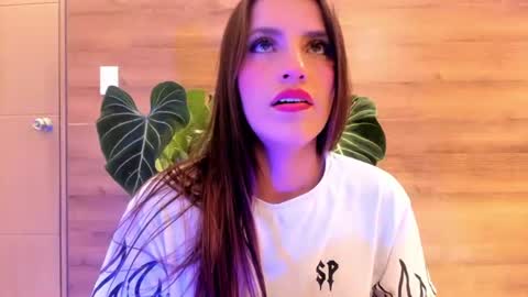 reyasimos online show from July 2026 09:22:01 PM