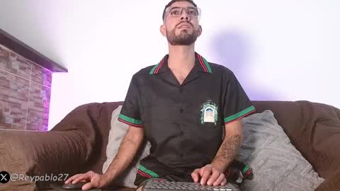 Snapshot of reypablo1 chatting on April 2026 09:31:01 PM REY PABLO Independent online show from April 2026 09:31:01 PM