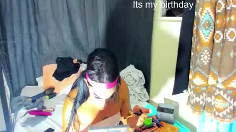 ROBERTA online show from December 2025 12:40:01 AM