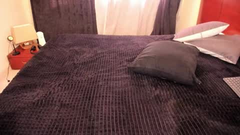 Snapshot of rhondavines chatting on November 2025 09:04:02 PM Rhonda online show from November 2025 09:04:02 PM