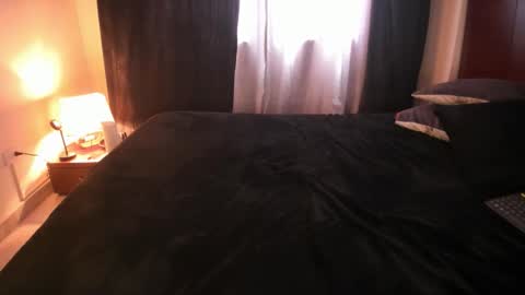 Snapshot of rhondavines chatting on November 2025 07:01:02 PM Rhonda online show from November 2025 07:01:02 PM