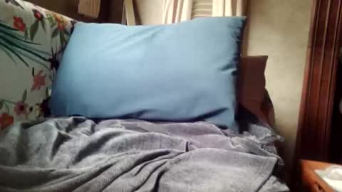 ri_tugger33 online show from May 2026 07:22:02 PM