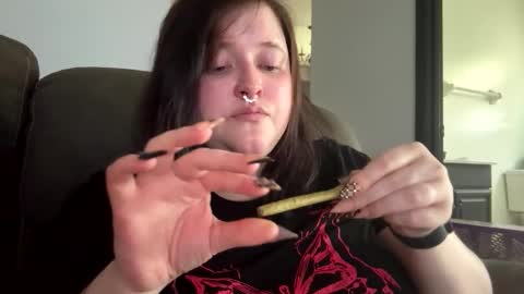 riah_babbie online show from May 2026 01:06:01 PM