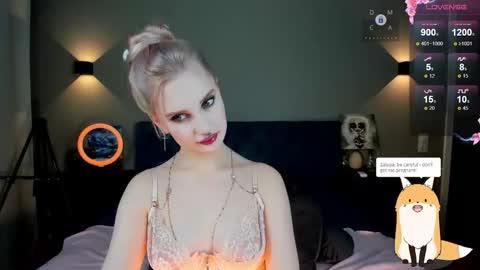 Ria Woods online show from September 2025 06:46:01 PM