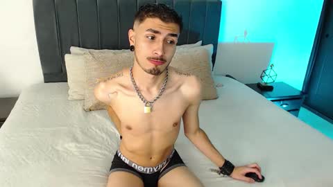 Snapshot of richard_carter_ chatting on January 2025 11:19:01 PM Richard online show from January 2025 11:19:01 PM