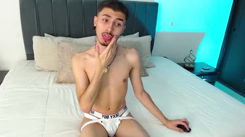 Snapshot of richard_carter_ chatting on January 2025 10:30:02 PM Richard online show from January 2025 10:30:02 PM