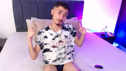 Snapshot of richard_carter_ chatting on February 2025 12:22:02 AM Richard online show from February 2025 12:22:02 AM