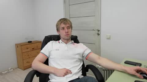Snapshot of richard_hards chatting on May 2026 06:41:02 AM RICHARD HARDS online show from May 2026 06:41:02 AM