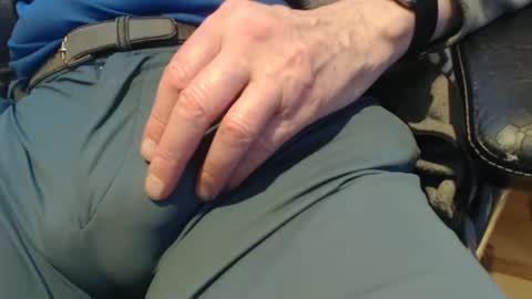 richarder7 online show from December 2025 03:28:02 PM