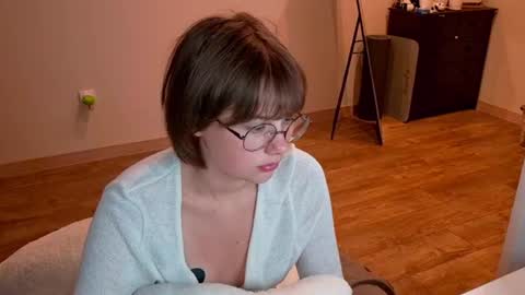 Luna online show from July 2026 06:51:02 PM