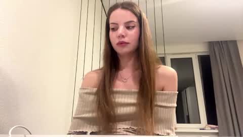 Lana online show from July 2026 08:55:01 PM