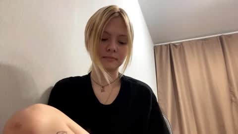 Snapshot of richellearmentrout chatting on July 2026 05:42:01 PM jenny online show from July 2026 05:42:01 PM