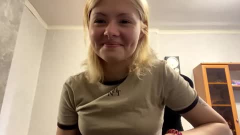 Snapshot of richellearmentrout chatting on July 2026 02:26:01 PM jenny online show from July 2026 02:26:01 PM