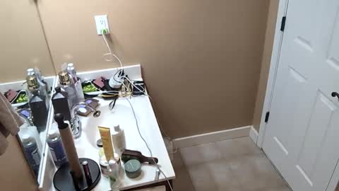 Snapshot of richie_j chatting on March 2026 10:53:01 PM richie_j online show from March 2026 10:53:01 PM