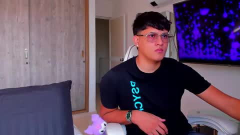 Snapshot of rick_shellby chatting on April 2026 12:21:01 PM Rick online show from April 2026 12:21:01 PM