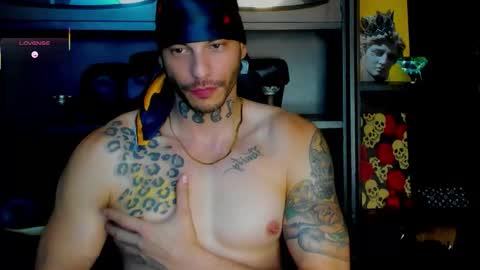 Snapshot of rickg_oficial chatting on October 2025 12:39:02 AM RICKG online show from October 2025 12:39:02 AM