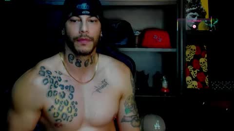 Snapshot of rickg_oficial chatting on October 2025 12:11:01 AM RICKG online show from October 2025 12:11:01 AM