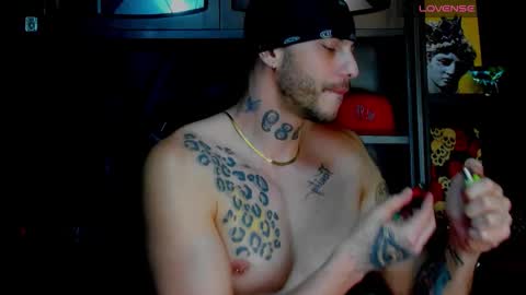 Snapshot of rickg_oficial chatting on October 2025 10:50:01 PM RICKG online show from October 2025 10:50:01 PM