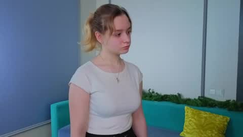 Snapshot of rickietujague chatting on April 2026 01:36:01 AM Violetta online show from April 2026 01:36:01 AM