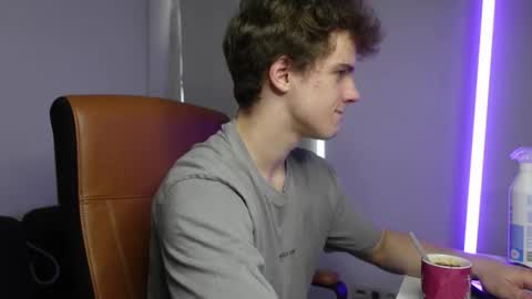 RICKY BECKO online show from September 2025 02:29:02 PM