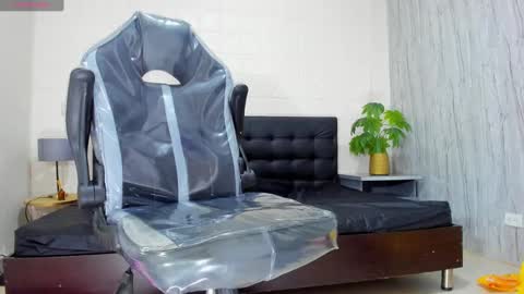 RicoBrowm online show from December 2024 10:08:02 AM