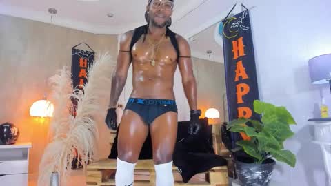 RicoBrowm online show from October 2025 04:12:02 AM