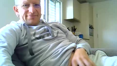 ricogumpi online show from May 2026 09:03:01 AM