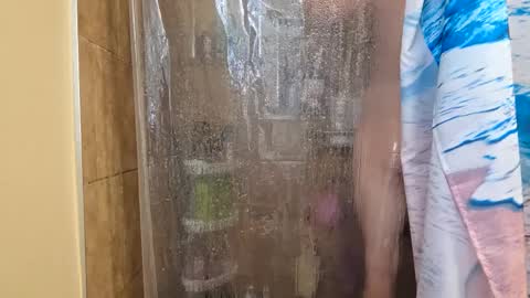 Snapshot of ridiculousness00 chatting on January 2026 08:56:01 PM bwc daddy online show from January 2026 08:56:01 PM