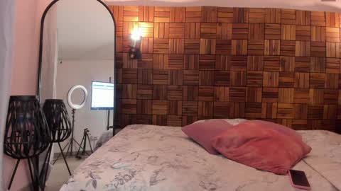 Sara online show from January 2025 10:06:01 AM