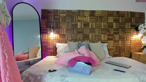 Sara online show from September 2025 10:15:01 AM