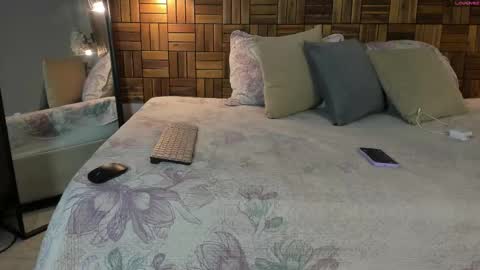 Sara online show from September 2025 10:04:02 AM