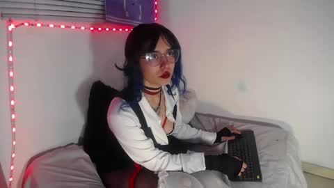 Snapshot of rihonna_hs8 chatting on April 2026 09:39:01 PM RIHONNA online show from April 2026 09:39:01 PM