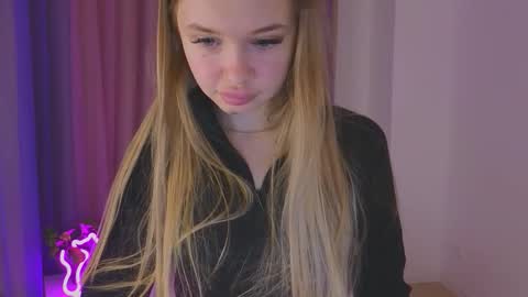 Rina online show from September 2025 08:31:02 PM