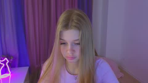 Rina online show from October 2025 08:42:01 PM