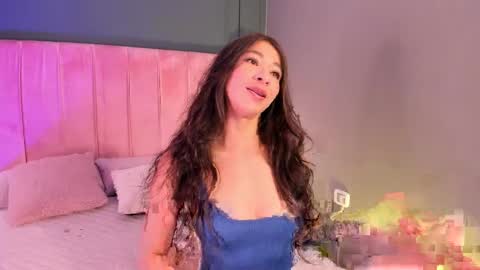 Snapshot of riley_bensongh chatting on May 2026 10:14:02 PM Riley online show from May 2026 10:14:02 PM
