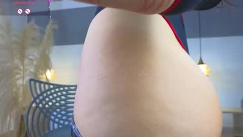 Snapshot of riley_sierra chatting on February 2025 12:21:02 PM Riley Sierra online show from February 2025 12:21:02 PM