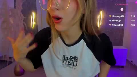 Riley Sierra online show from July 2026 03:03:02 PM