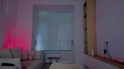 rileymee online show from September 2025 12:29:01 PM