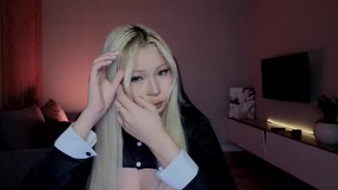 rileymee online show from March 2026 02:17:01 AM