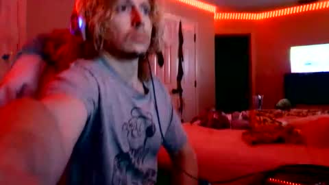 TheRealCatNoir online show from May 2026 07:04:02 AM