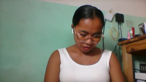rinah856024 online show from May 2026 04:15:02 PM
