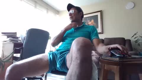 Snapshot of rinobogota chatting on December 2024 07:46:02 PM Ruben D online show from December 2024 07:46:02 PM