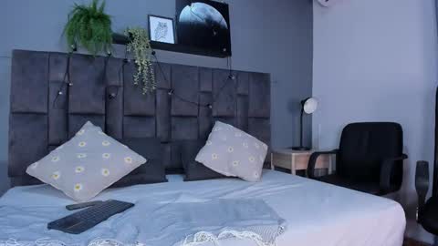 Snapshot of ririibrunette__ chatting on November 2025 11:49:02 AM RIRI online show from November 2025 11:49:02 AM