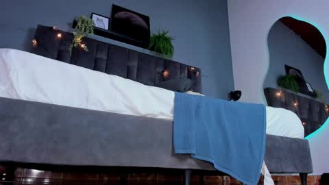 Snapshot of ririibrunette__ chatting on April 2026 08:25:02 PM RIRI online show from April 2026 08:25:02 PM