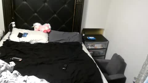 River Saint online show from September 2025 11:54:01 AM