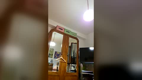 rizzo1980682473 online show from June 2026 12:00:01 AM