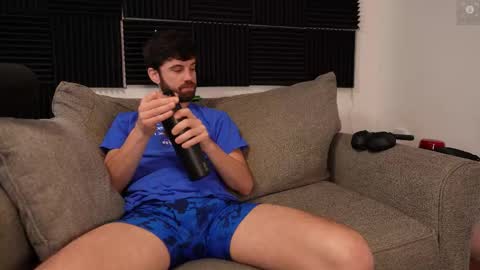 Ryan aka KeylimeRy online show from October 2025 06:08:01 PM