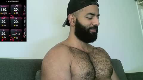 Snapshot of roa32sebas chatting on March 2025 02:23:02 PM SebasRoa online show from March 2025 02:23:02 PM