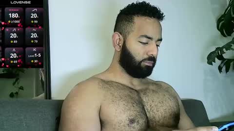 Snapshot of roa32sebas chatting on October 2025 02:40:01 PM SebasRoa online show from October 2025 02:40:01 PM