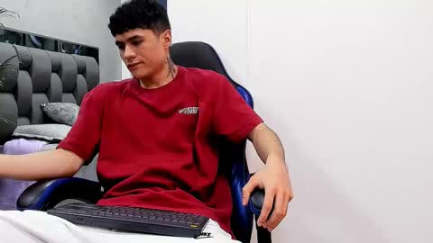 Roan Birkin online show from October 2025 07:22:02 PM